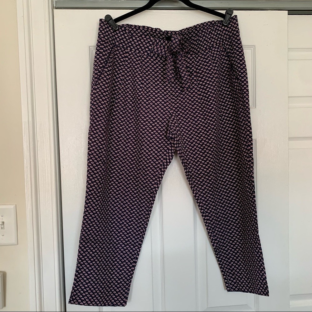 Gap dress pants, size 14, paper bag style with tie waist, navy and pink